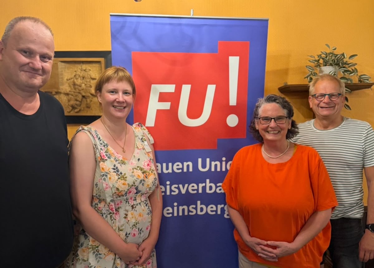 Michael Kutz (Landesgesch�ftsf�hrer des Kinderschutzbundes NRW), FU-Kreisvorsitzende Elena Dohmen, Annett Pudlowsky (Gesch�ftsf�hrerin des Kinderschutzbundes Erkelenz) und Thomas Schnelle MdL (v.l.n.r). �Foto: FU KV Heinsberg